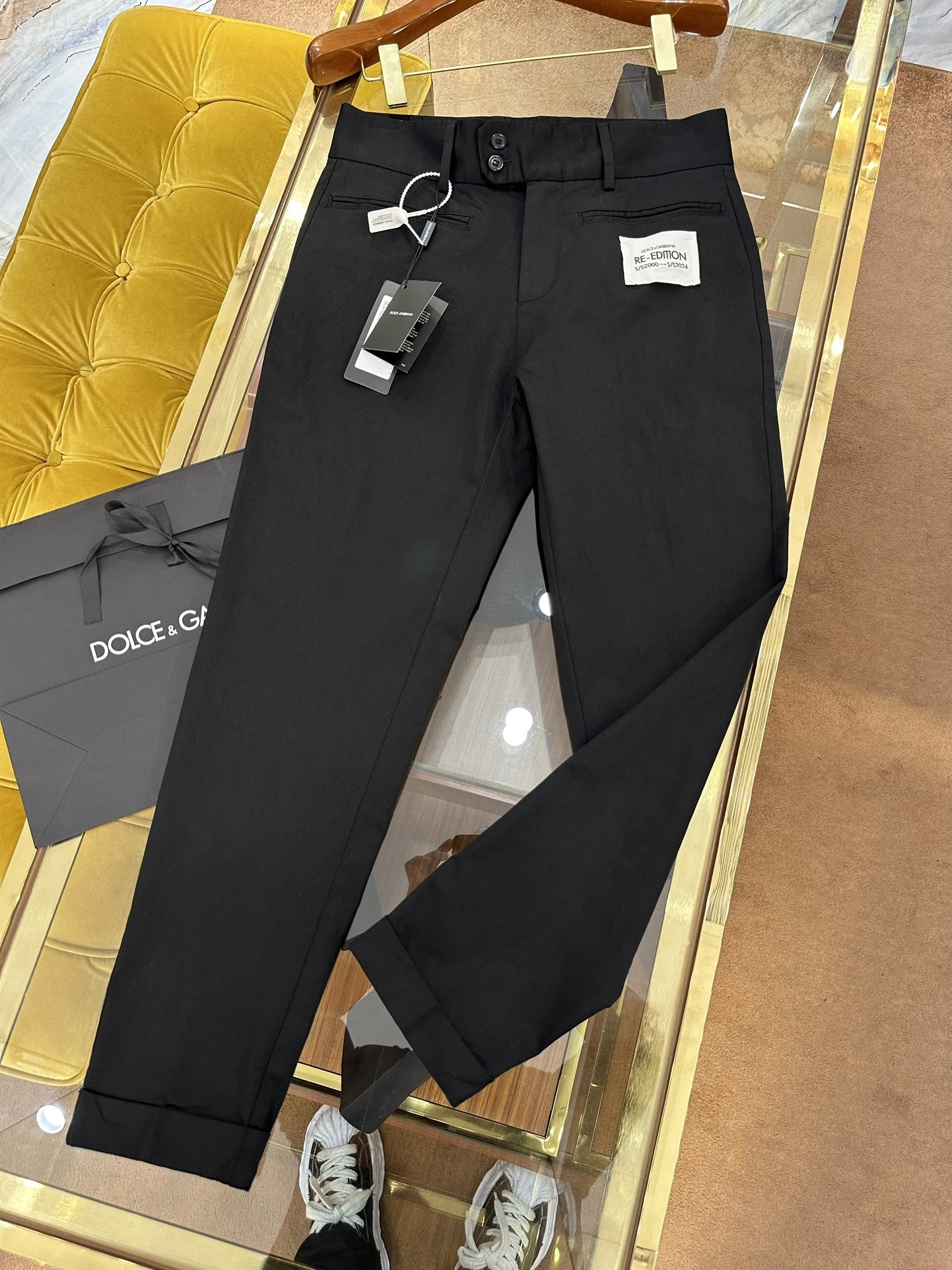 &wg.luxury- item:D-F318C2957